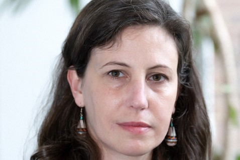 Dr. Carola Yovanovich